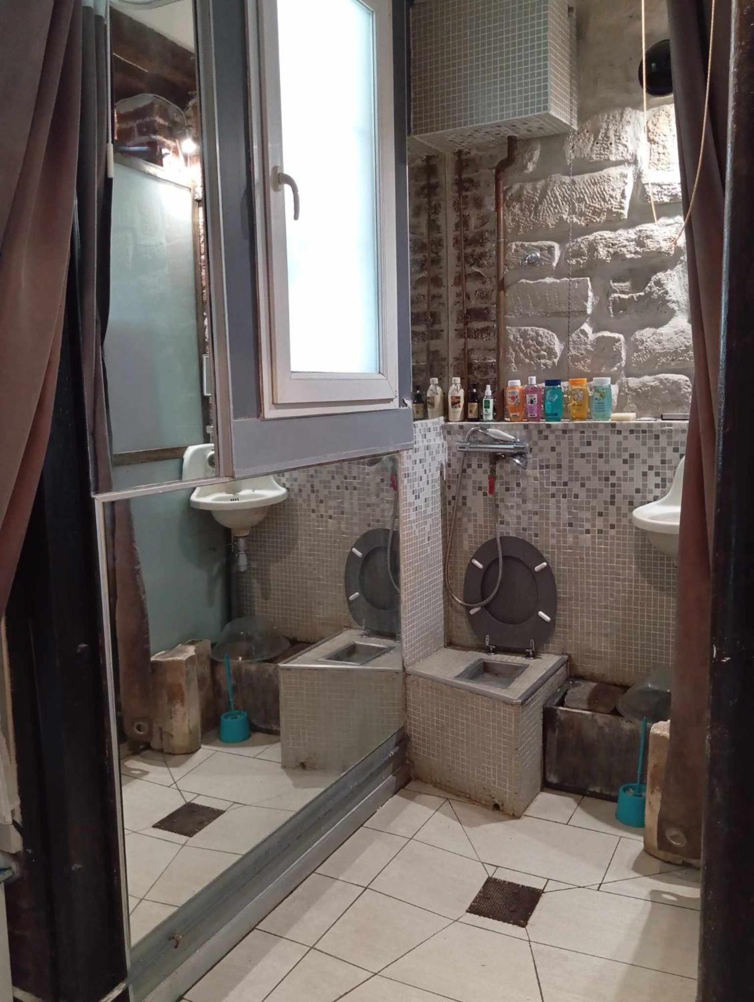 Sur Cour A Deux Pas Du Canal Saint-martin Appartement